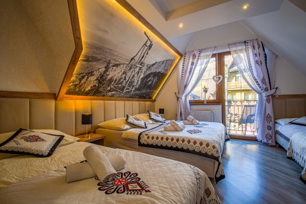 /images/card/2025/12/p1355821-hdr_1.jpg - Pokoje i Restauracja Harenda - Noclegi Zakopane